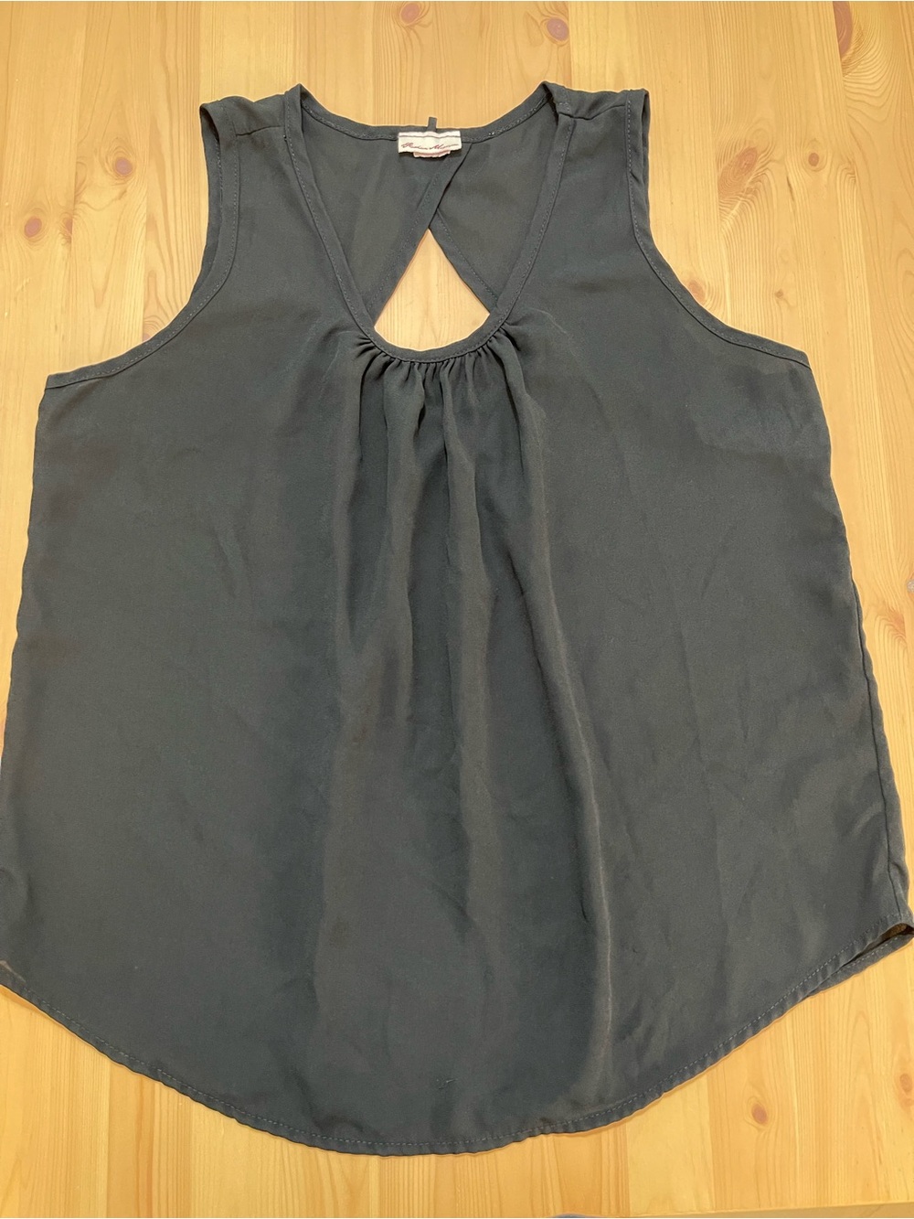 Fashion Magazine Black Sleeveless Keyhole Camisole